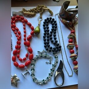 VTG Costume Jewelry Lot RESALE Wear Craft Scrap Beads Rhinestones Metal